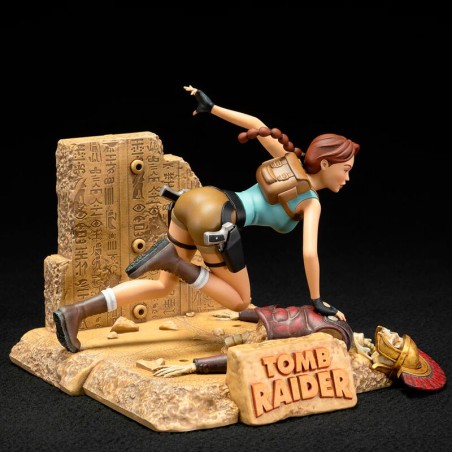 Figura Lara Croft Tomb Raider 16,5cm