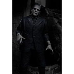 Figura Ultimate Frankenstein Monster Black and White Universal Monsters 18cm sólo 59.95€