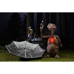 Figura Ultimate Deluxe E.T 40 Aniversario E.T El Extraterrestre 12cm sólo 69.95€