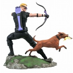 Estatua Diorama Ojo De Halcon + Perro Marvel Gallery Comic 23cm en HappyJuguetes.com